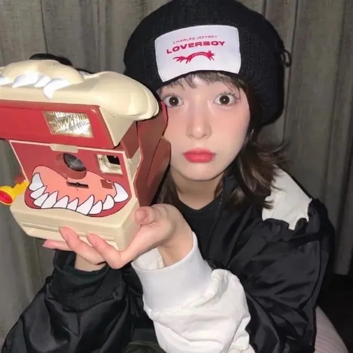 有秘密的她